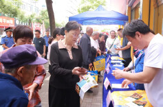 新晃晃州镇：“遇4说事”聚民意解民忧