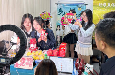 理论·学习“知而行”丨打好政策组合拳，点燃服务消费新引擎