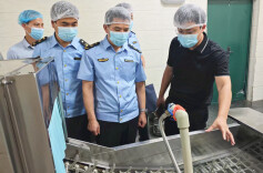 省市场监督管理局督导检查“三考”食品安全工作