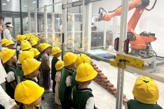 探秘“智造”未来！长理建筑学院为萌娃“定制”科技之旅