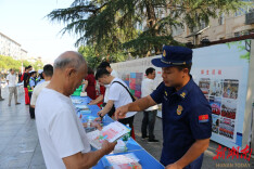 辰溪县消防联合多部门开展安全生产月宣传活动