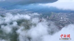 天光云影和梯田共徘徊