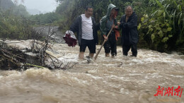 永顺县颗砂乡抢抓防汛护民生
