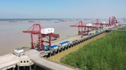 核心枢纽引领 港口脉络串联 机制创新驱动 城陵矶新港区全力打造中非经贸合作新典范