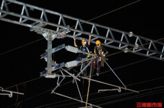 转线施工完成，长沙西站迈入站房主体建设新阶段