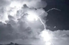 长沙市气象台发布雷电预警