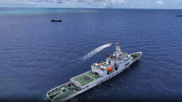 中国海警位中国黄岩岛领海及周边区域执法巡查