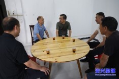 资兴：“七一”走访送关怀 诚挚祝福暖心田