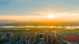 党建引领筑新城，望城蝶变焕新颜——老党员见证宜居宜业宜游现代化望城新图景