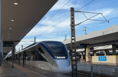 长株潭城际铁路实行新运行图→