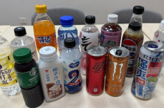 揭底“0糖”游戏，我们买了14款饮料