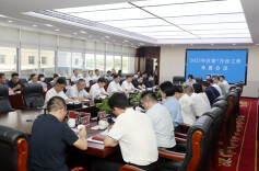 吴新伟主持召开区委7月份工作布置会议