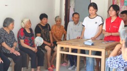 南华学子深入乡村开展医疗下乡活动