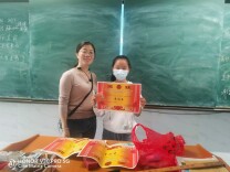 师者如光：刘玲玲的教育诗行