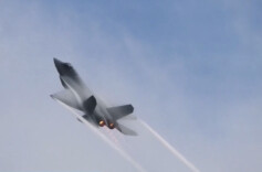 歼-15总设计师孙聪：未来的舰载机将会更智能