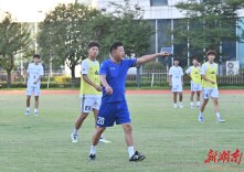 湖南第五届体育云动会｜群众体育群众说·人物故事2：一代湖南足球人的绿茵传承——谢刚：46年的等待，从省队球员到校园深耕