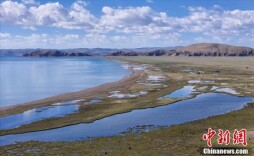 西藏纳木错夏季风光美