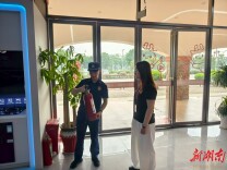 望城消防走街串巷，为商铺送上夏日“防火攻略”