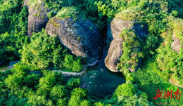 水上丹霞 清凉仙境 临湘大石坳仙境景区将“凉资源”转化为“热经济”