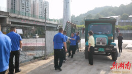 【聚力“一迎三创” 提升城市品质】鹤城区：整治隆平大道池回路段两侧市容乱象