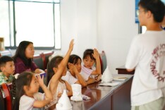 “音乐+实验”点亮节水课堂！长理学子为留守儿童定制“护水三重奏”