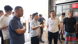 望城区开展“周末看城管”现场踏勘，提升城市精细化管理水平