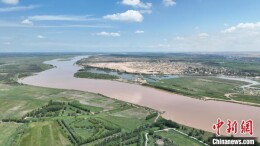 航拍夏日黄河生态美