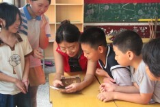 南华学子“三下乡”：VR科技体验课程赋能乡村教育发展