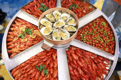 高温催热夜宵经济 超11万家餐饮商户在美团开启“24小时模式”