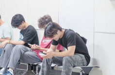 享清凉 心很暖  长沙地铁绝大多数站点都设置了“文明休息区” 可供市民游客纳凉休息