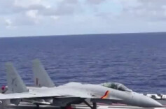 双航母演练，歼-15深夜起飞驱离外机！