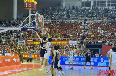 株洲“厂BA”迎来八强争霸赛！篮球不止胜负，邀重病球迷现场共赏精彩