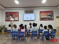 临湘市桃矿街道扎实开展“护苗·绿书签”行动 护航未成年人暑期快乐成长