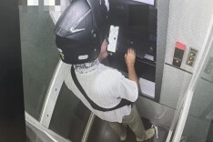 全副武装来取钱，原来是为了……