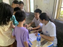 南华大学志愿服务团队赴乡村义诊 把健康关怀送到村民家门口