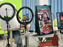 学生“真刀真枪”练创业，湖南女子学院跨境电商基地打造创业人才“孵化舱”