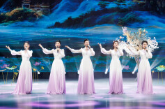 歌声无限潇湘意——评声乐作品《水云·山晓》