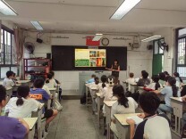 钟芳华：十九载芳华育桃李，杏坛耕耘志弥坚