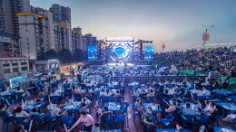 金融惠民搭台 文艺盛宴唱戏——华容农商银行之夜点亮百姓生活