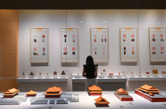 北京中轴线篆刻作品在故宫展出