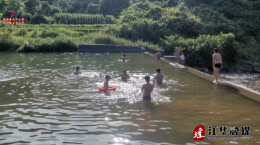 江华大圩镇：天然泳池授技能 安全课堂护童心