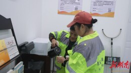 怀化城区工会驿站为户外劳动者撑起“遮阳伞”