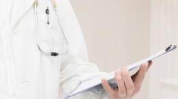 空调一开就咳嗽？警惕空调吹出来的哮喘病