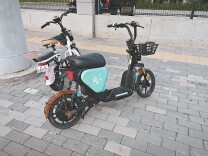 超标“小电驴”盯上暑期来京游客，当心别掉“坑”里