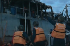 中国海警仁爱礁海域维权影像公开：“有枪”“来来来，冲我来！”