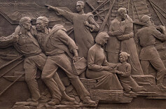 用雕塑凝固抗战记忆