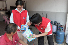 常宁市荫田司法所开展大学生“送法下乡”普法宣传活动