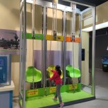 探秘科技馆｜自己拉自己：滑轮组里的“省力魔法”