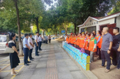 曾平原慰问一线环卫工人并督导检查安全生产、市容环境卫生工作