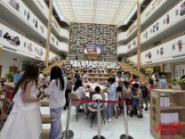 书中故事我来游，画里世界共分享！岳阳楼区图书馆举办“阅读+美育+数智”会展